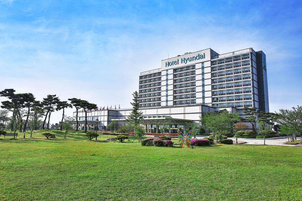 Hotel Hyundai by Lahan Mokpo Yeongam Bagian luar foto