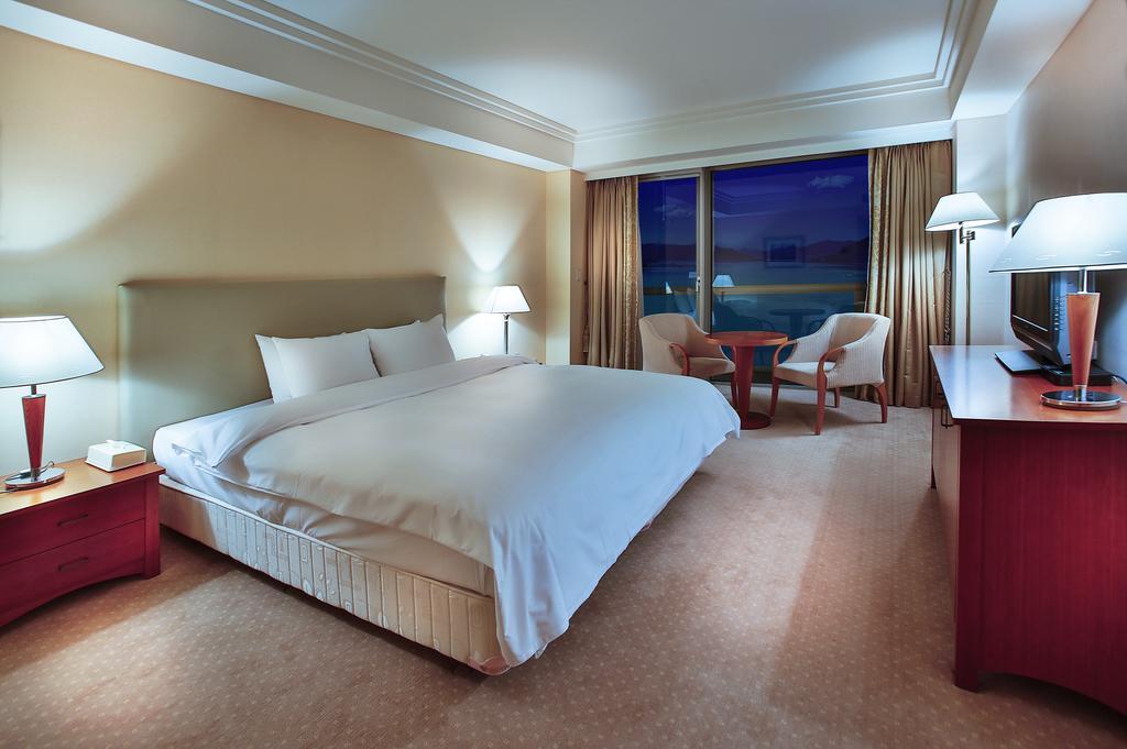 Hotel Hyundai by Lahan Mokpo Yeongam Bagian luar foto